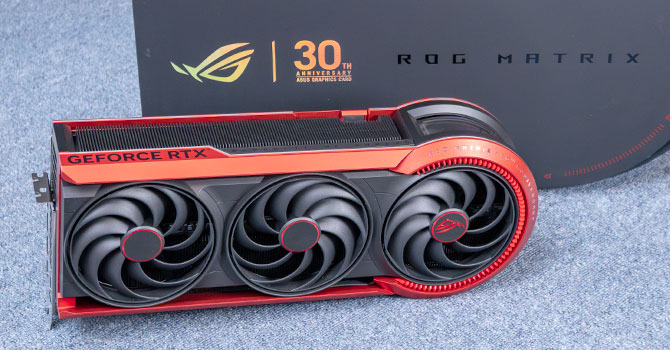 ASUS RTX 5090 Matrix Platinum: la gráfica de 800W que rompe moldes