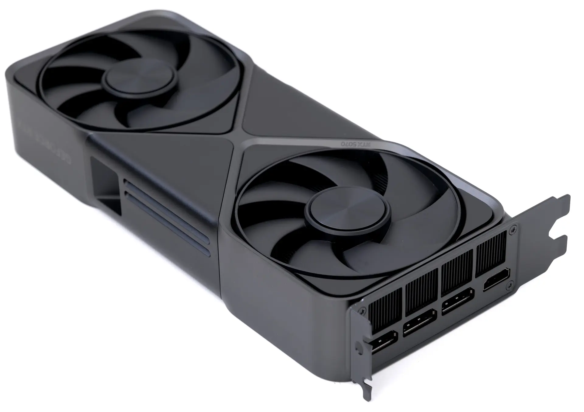 Nvidia avisa: las GPUs para gamers seguirán escasas hasta 2026